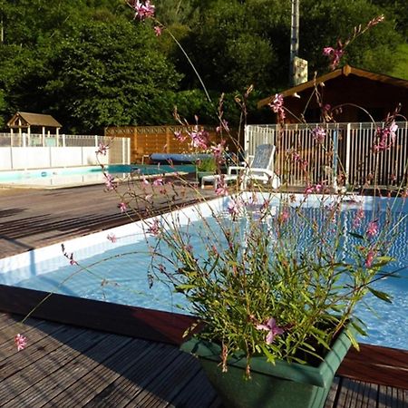 Camping Le Rey Louvie Juzon Extérieur photo