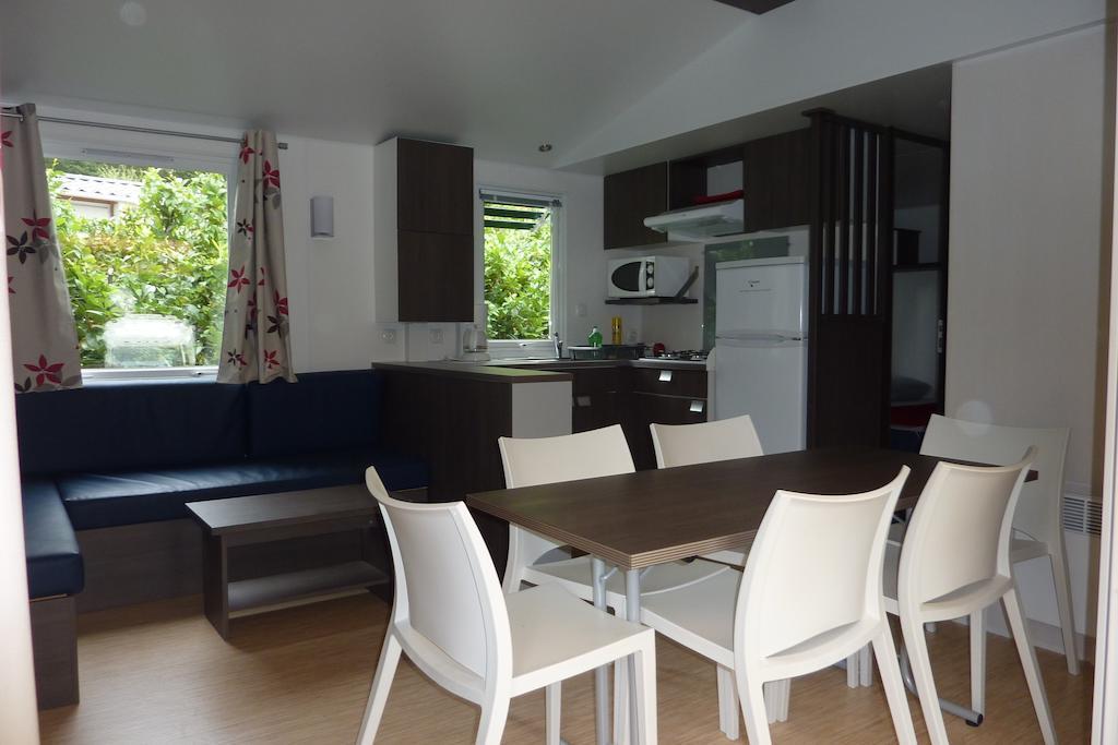 Camping Le Rey Louvie Juzon Chambre photo