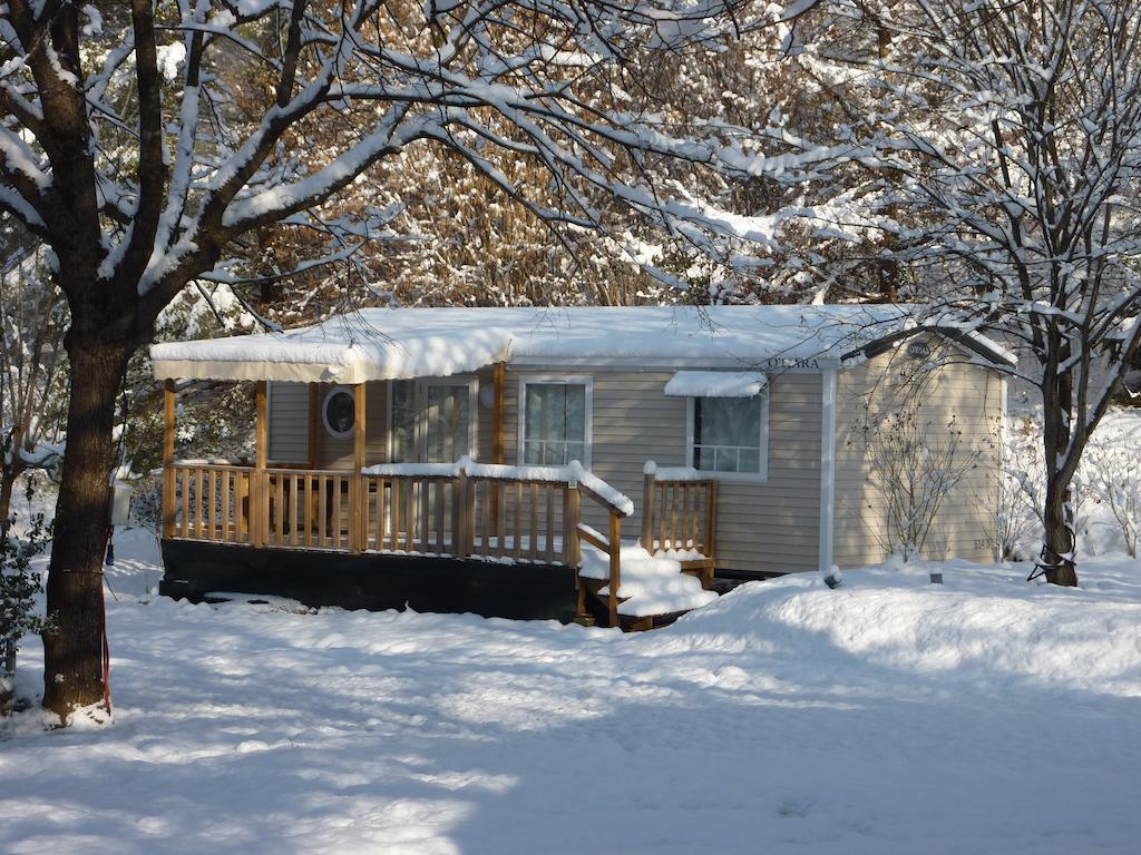 Camping Le Rey Louvie Juzon Chambre photo