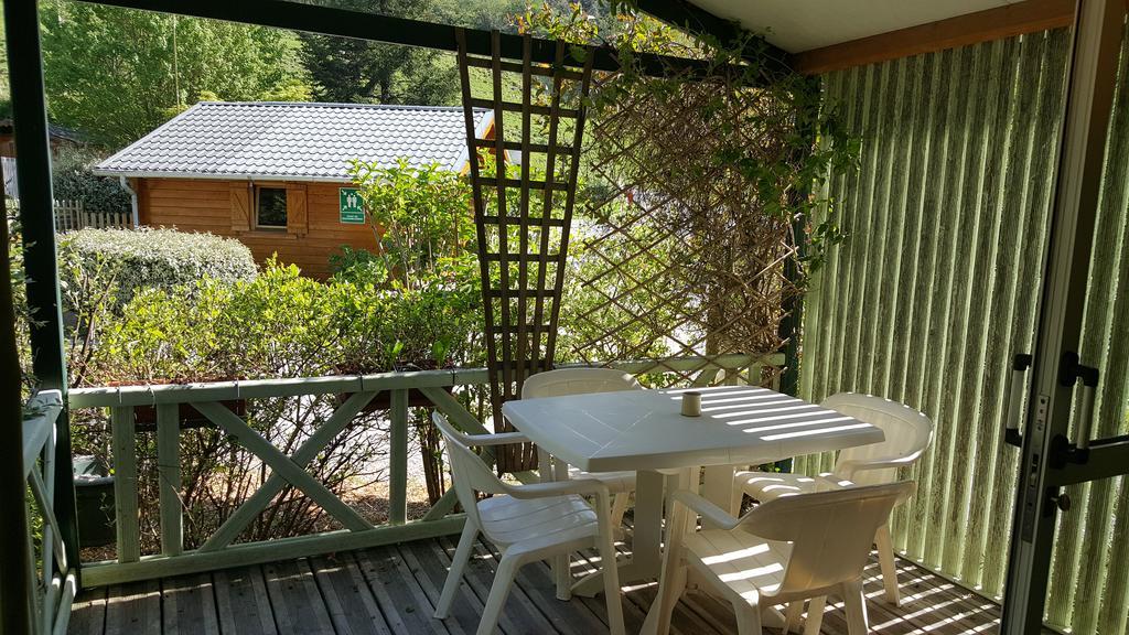 Camping Le Rey Louvie Juzon Extérieur photo