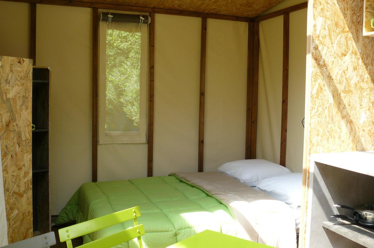 Camping Le Rey Louvie Juzon Extérieur photo