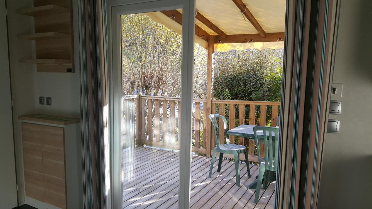 Camping Le Rey Louvie Juzon Extérieur photo